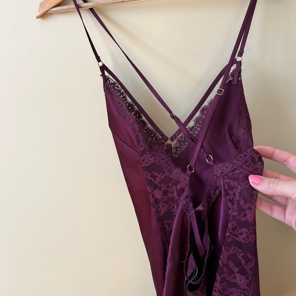 Lingerie / nightgown - worn once for a photo shoot - Picture 2 of 3